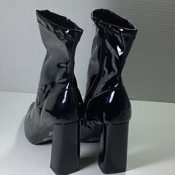 Women's Veralee Bootie - Picture 8 of 10